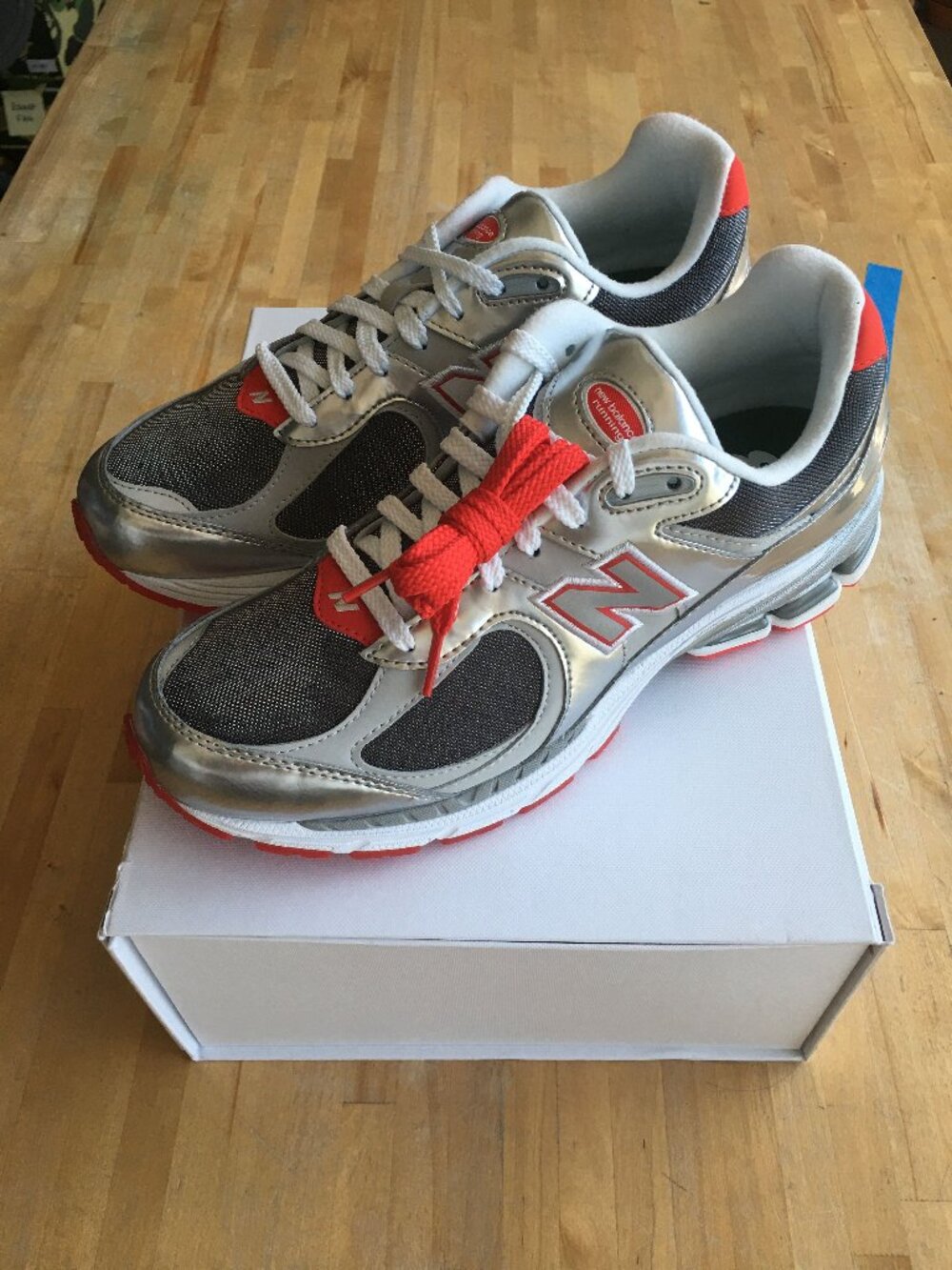 DTLR x New Balance 2002R "Tinsel" M2002RTD Sz 9.5 *NO ORIGINAL BOX*